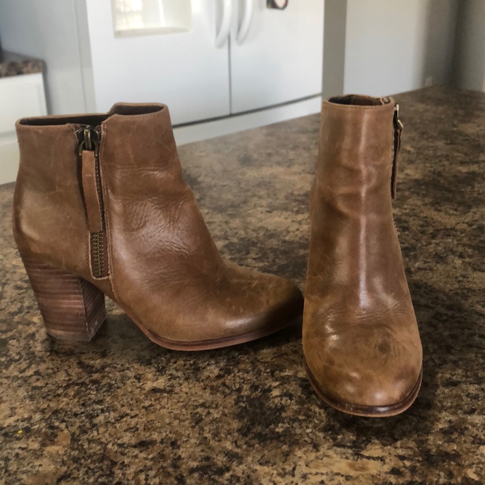 Gianni Bini Booties